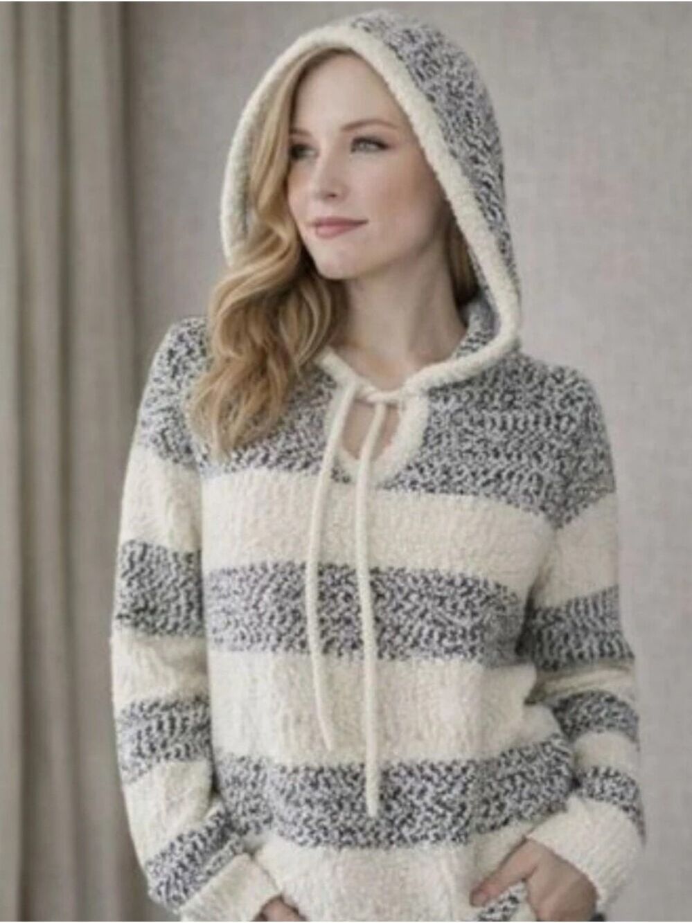 LOFT Bouclé Knit Hooded Sweater Creamy White/Gray Hoodie Large